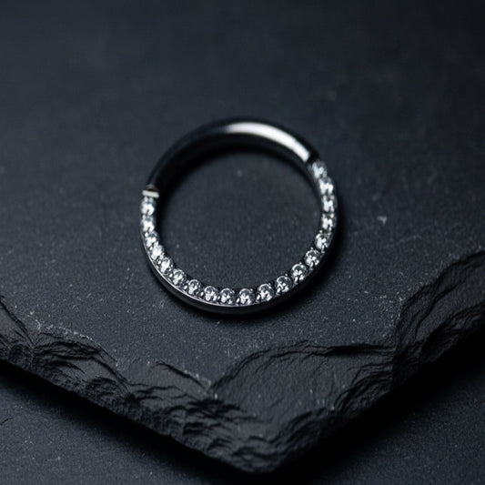 Anillo de clic de CZ orientado hacia adelante
