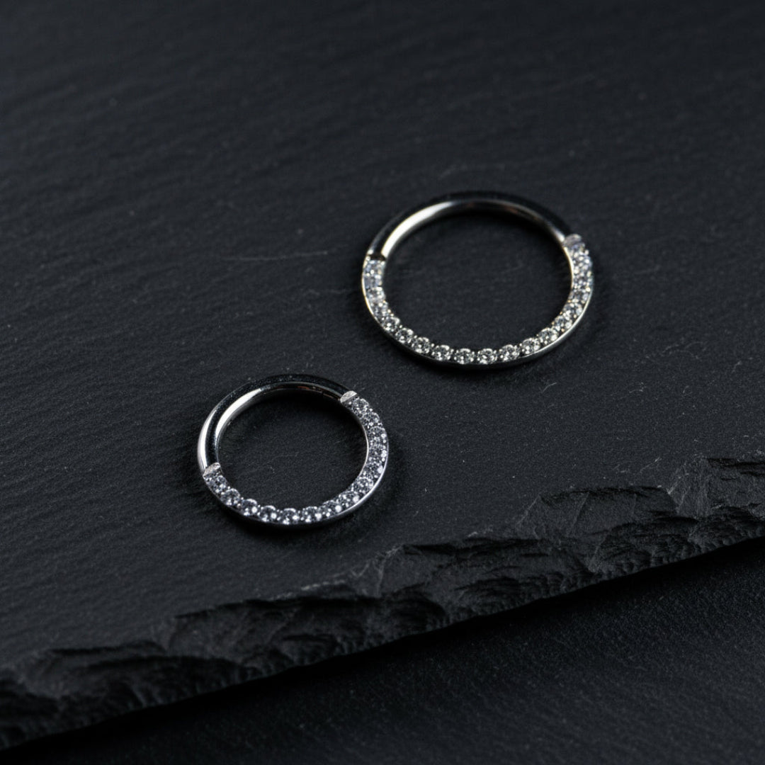 Anillo de clic de CZ orientado hacia adelante