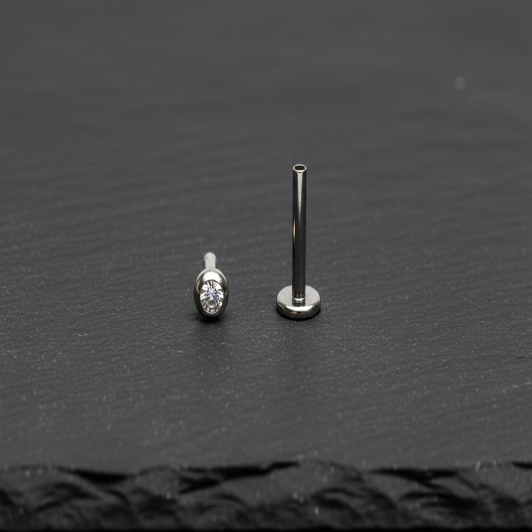 Barbell de labret en gemme de zircone cubique