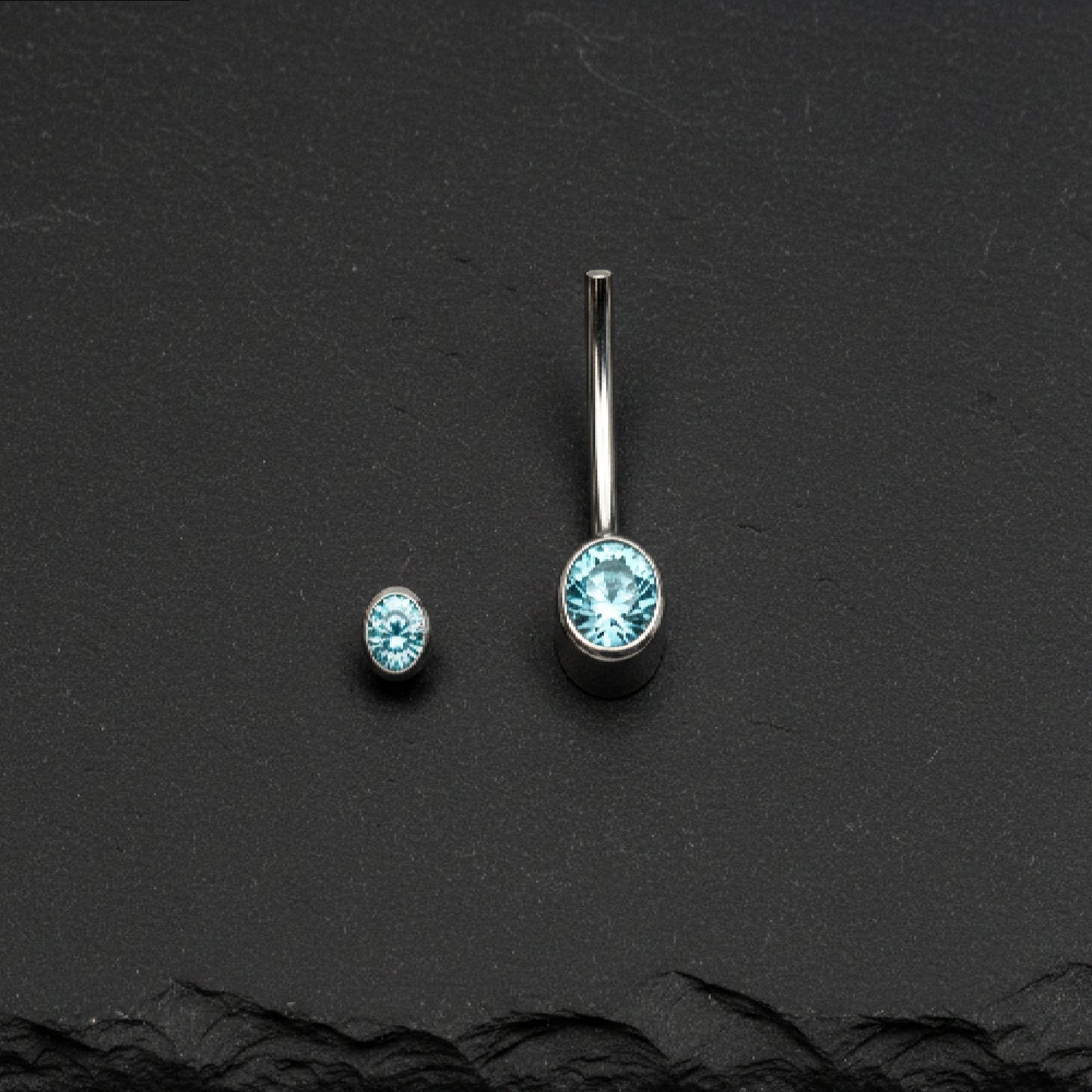 Clásicos — Piercing de titanio Gem Duo para ombligo