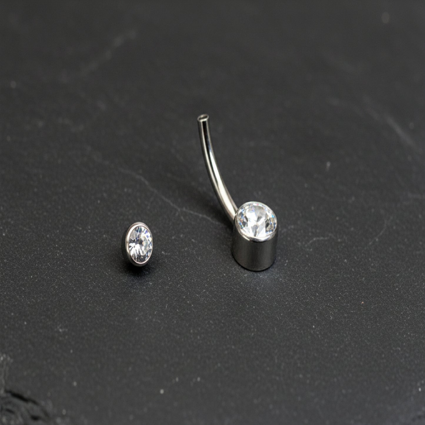 Clásicos — Piercing de titanio Gem Duo para ombligo