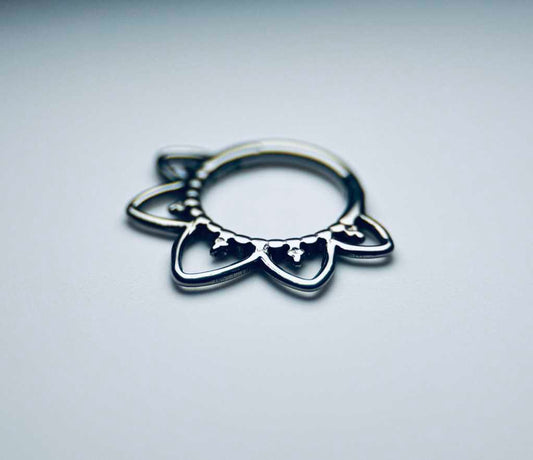 Flower Hinged Clicker Ring