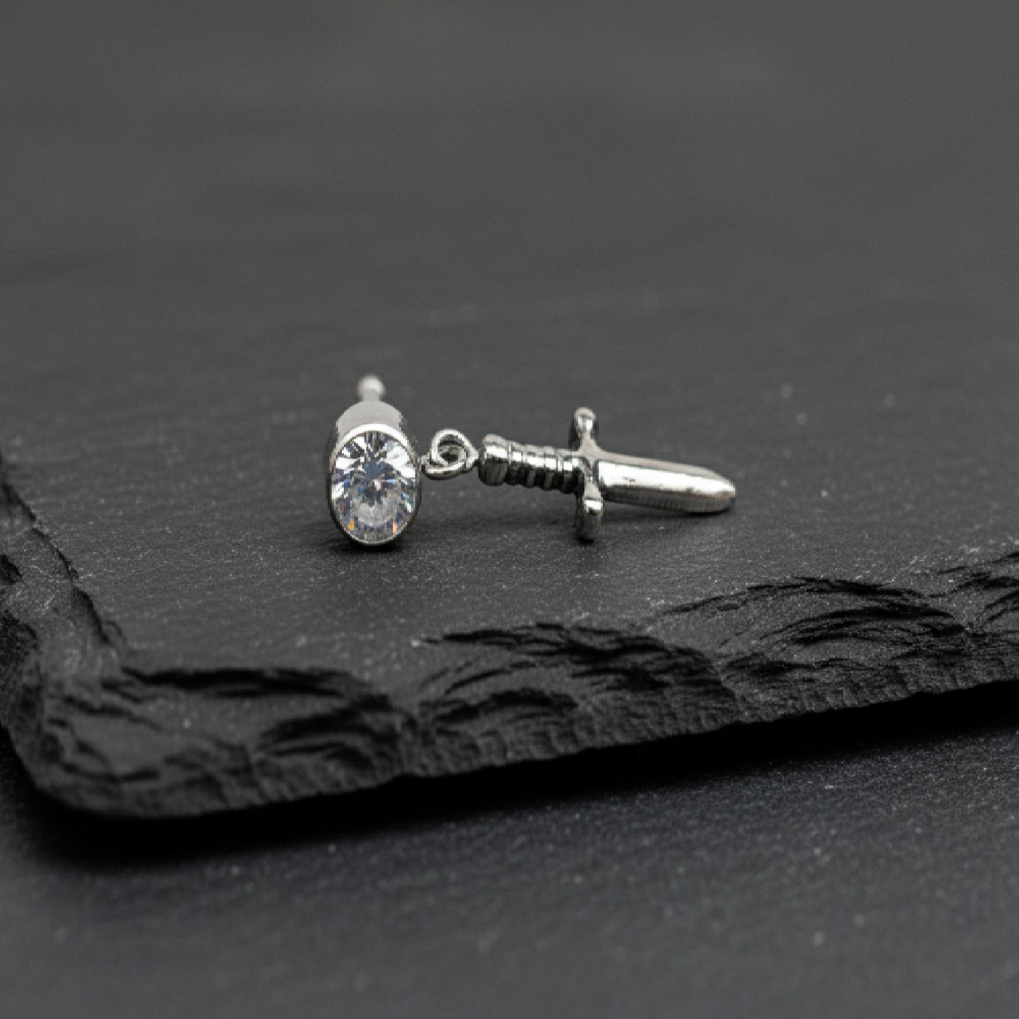 Chute de lame — Labret CZ Dague Titane