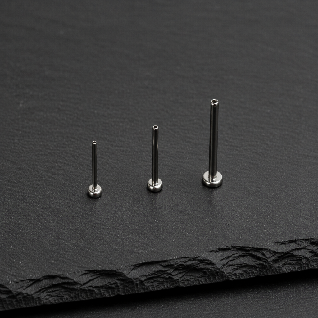 16G Threadless Labret Flatback Post product image