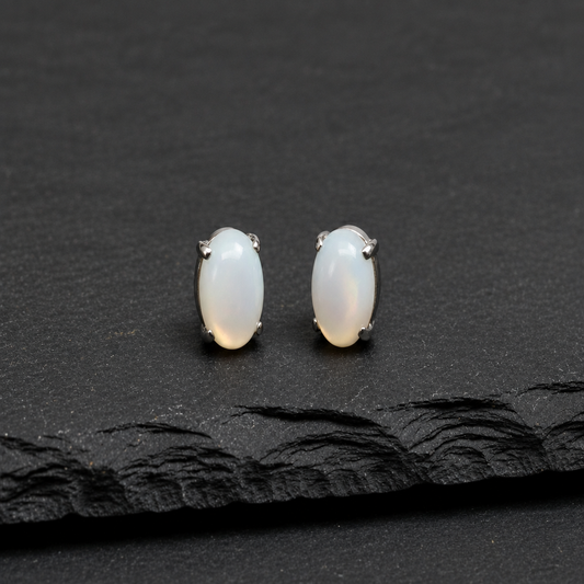 White Shell Semi-Precious Stone product image